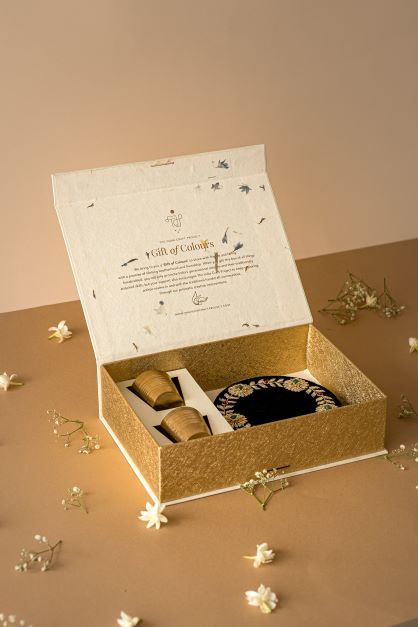 natural and artistic